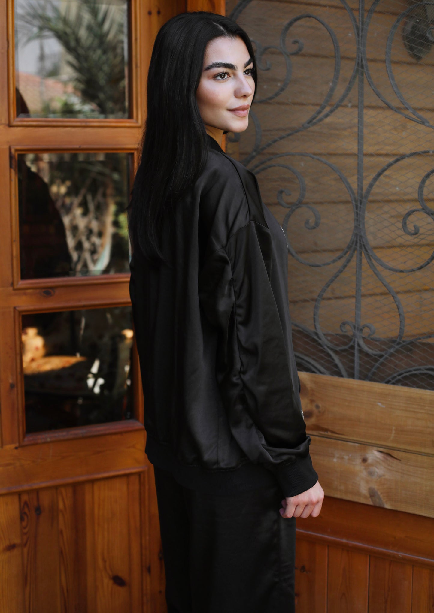 The Zee Edit Black