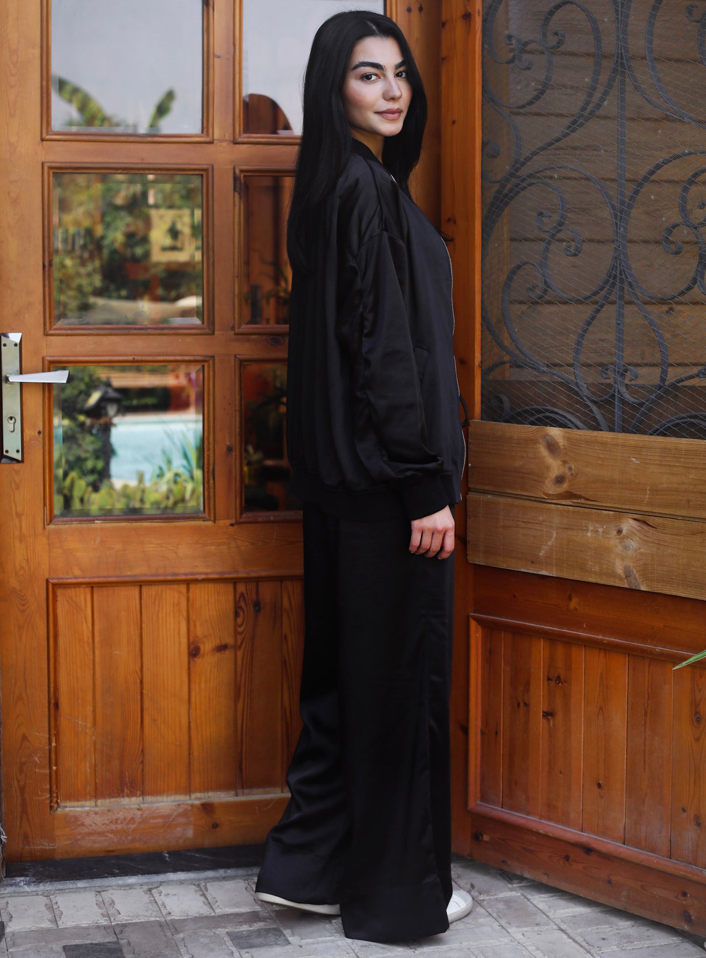 The Zee Edit Black