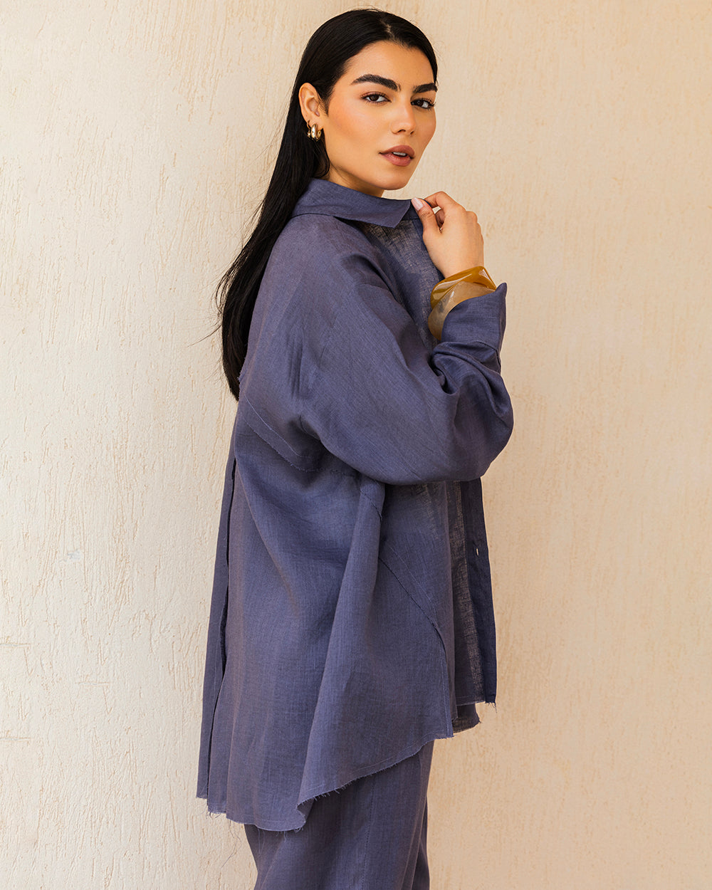 The Unfinished Linen Shirt - Midnight