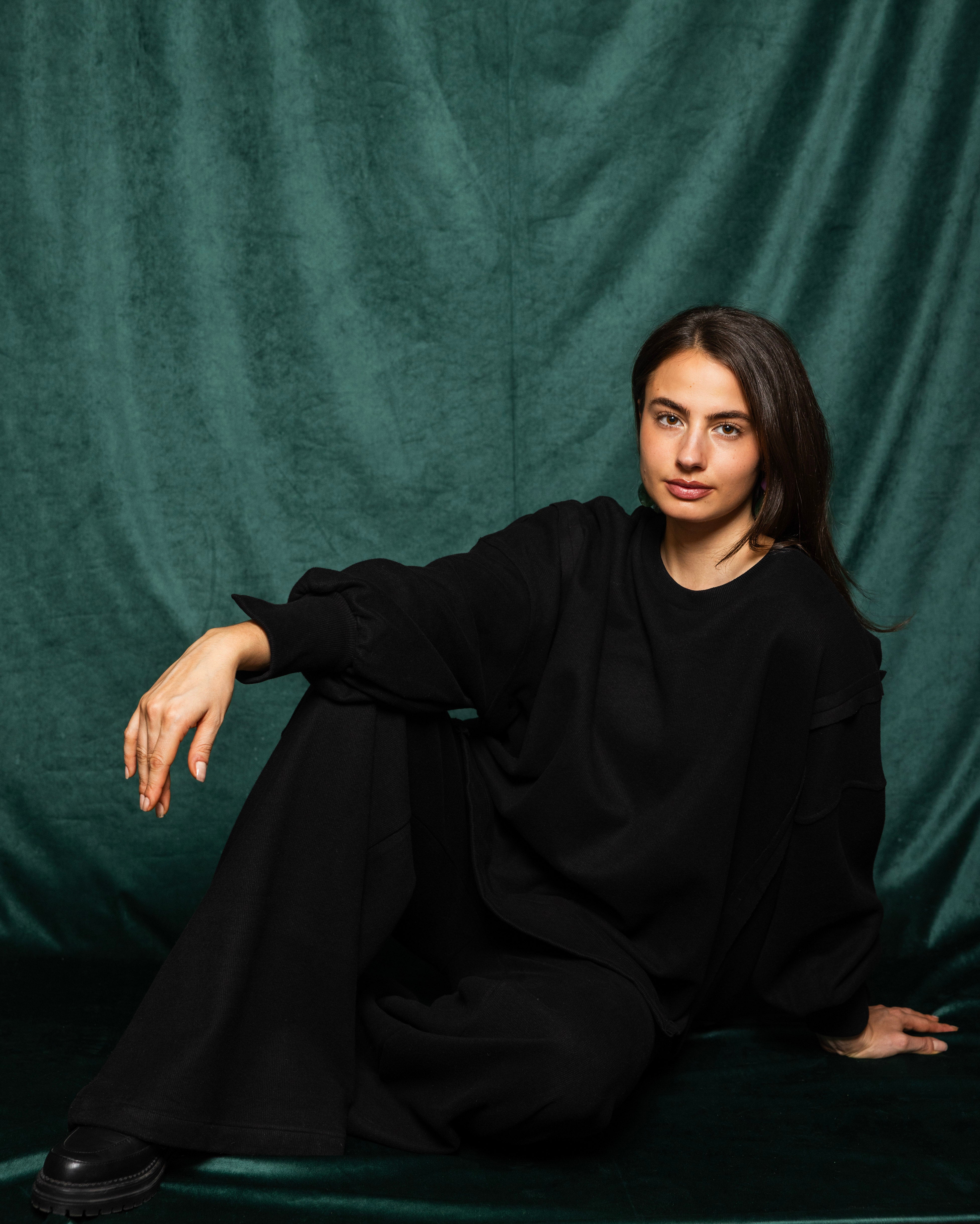 The Beyond Set Black - Adults