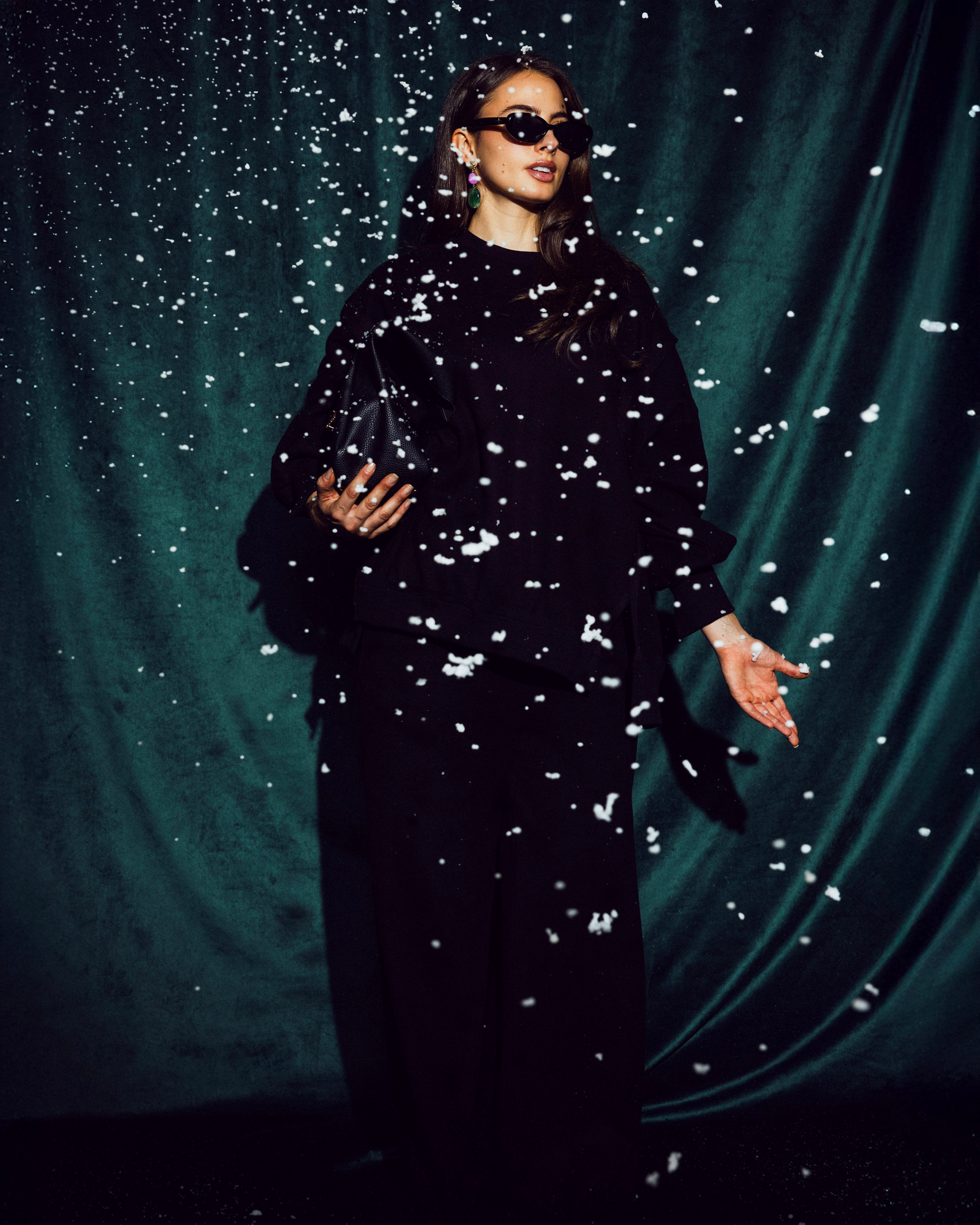 The Beyond Set Black - Adults