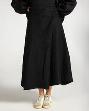 The Contour Suede Skirt Black - Adults