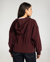 The Pleated Zip-Up Burgundy - Adults
