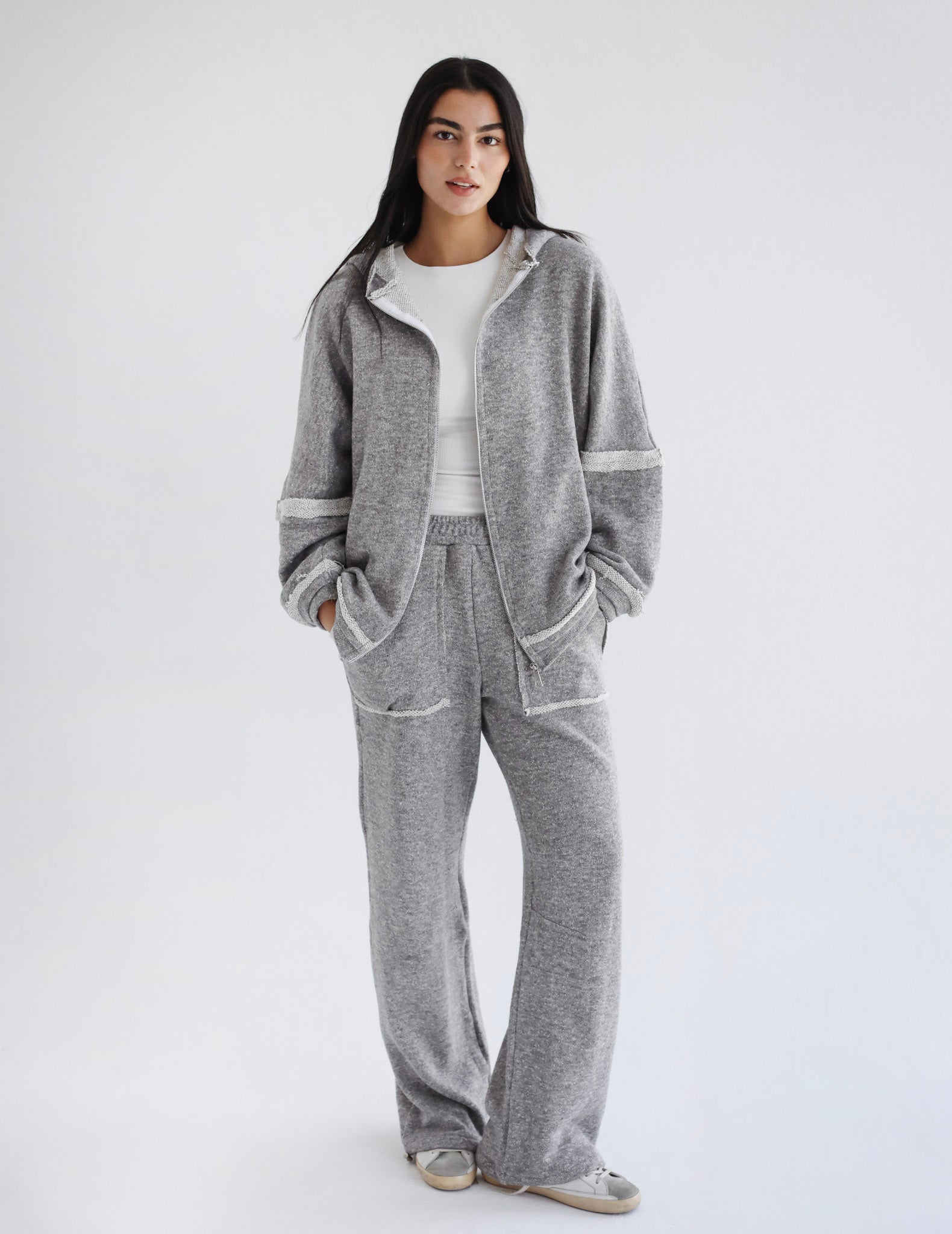 The Woolverse Set Dim Grey - Adults