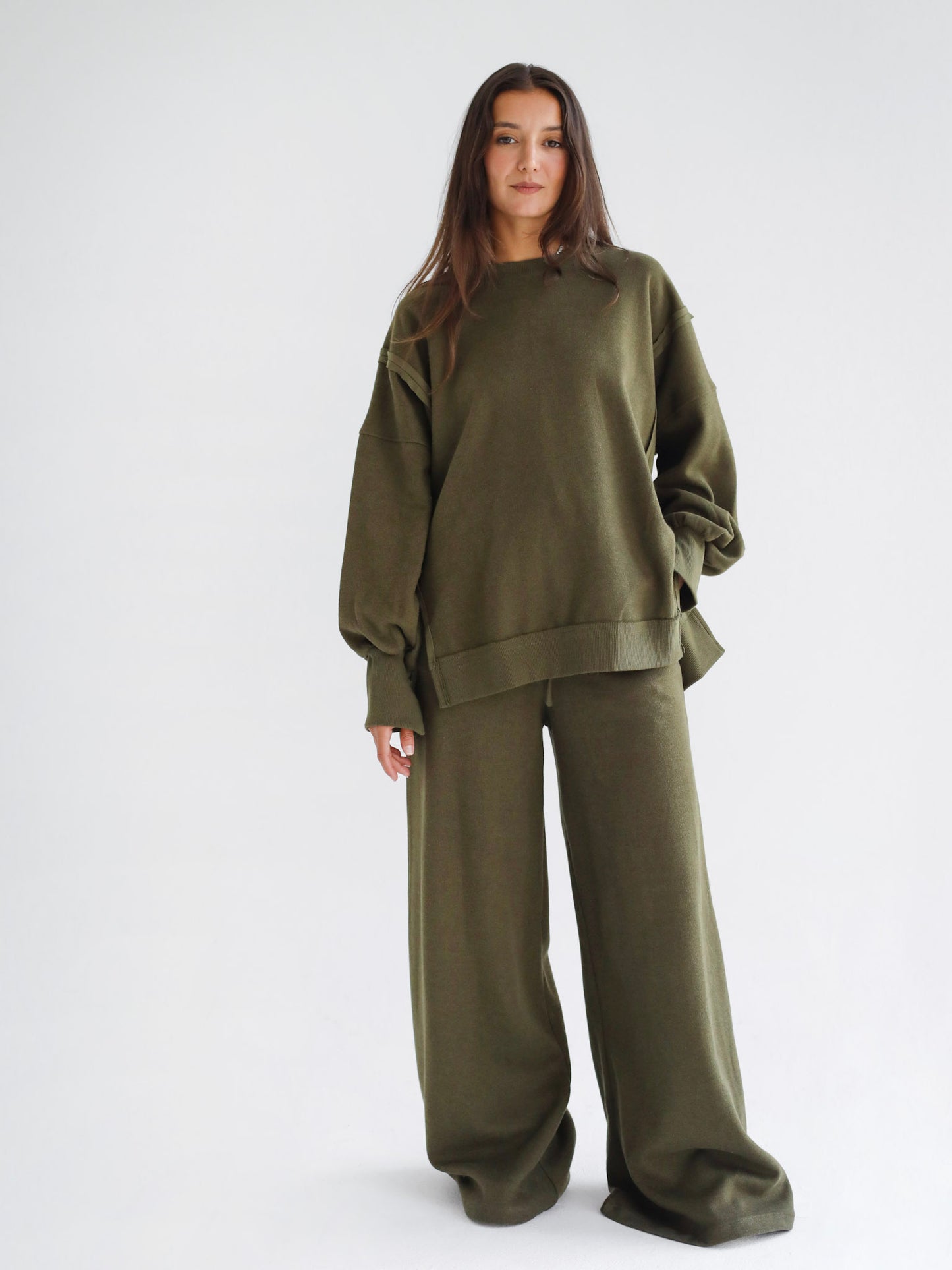 The Beyond Set Olive - Adults