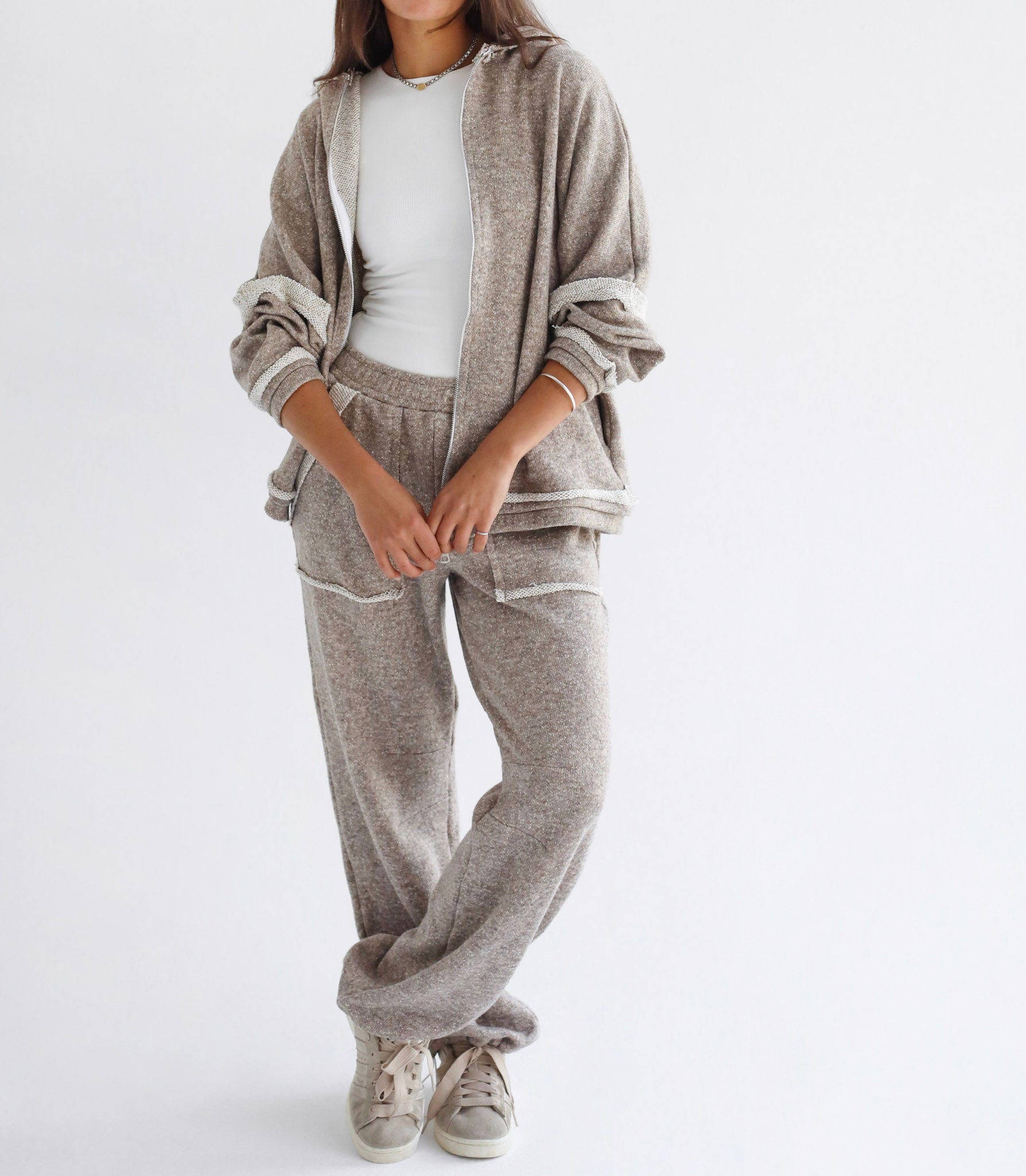 The Woolverse Set Brown - Adults